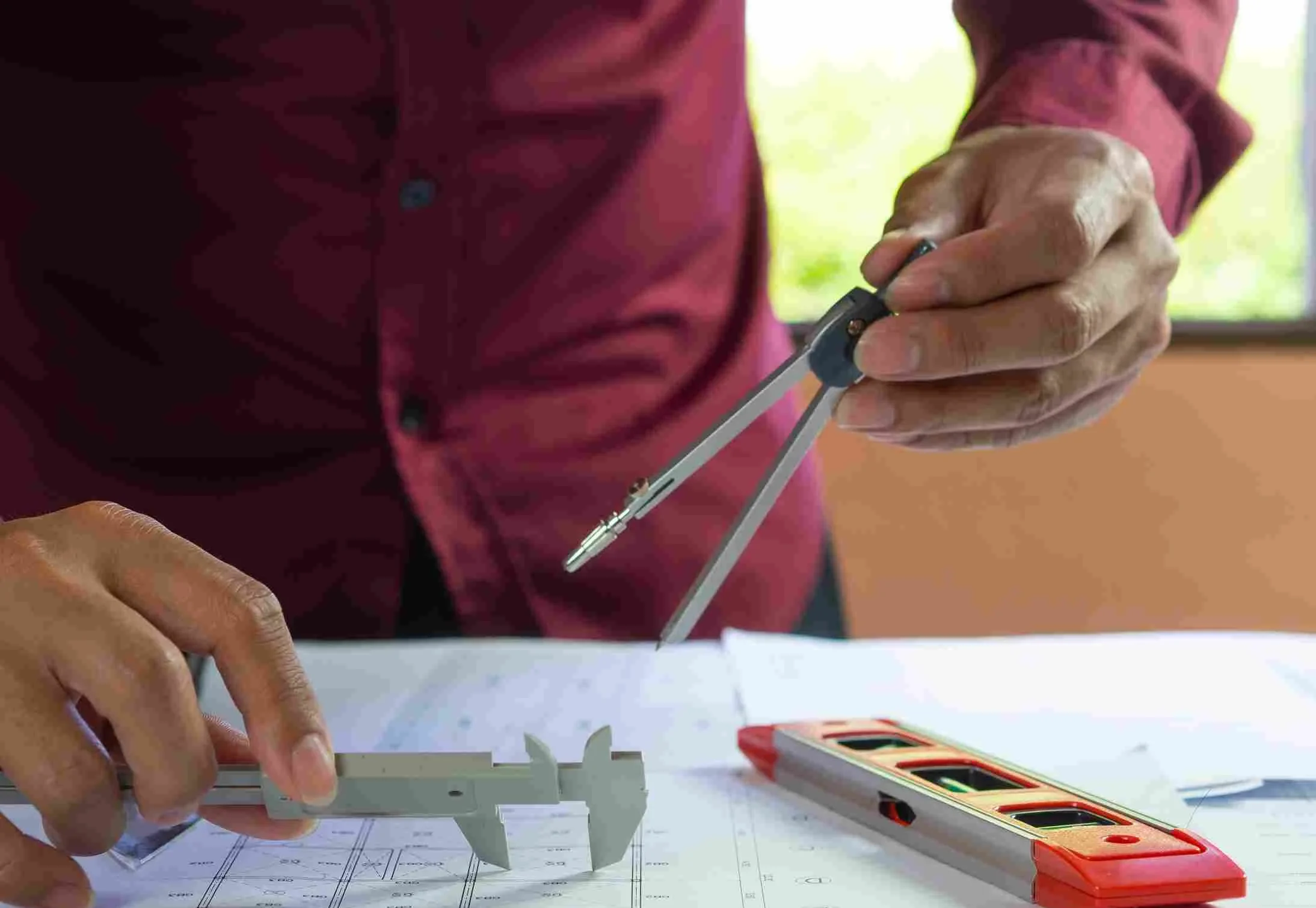 midsection-man-working-table_11zon