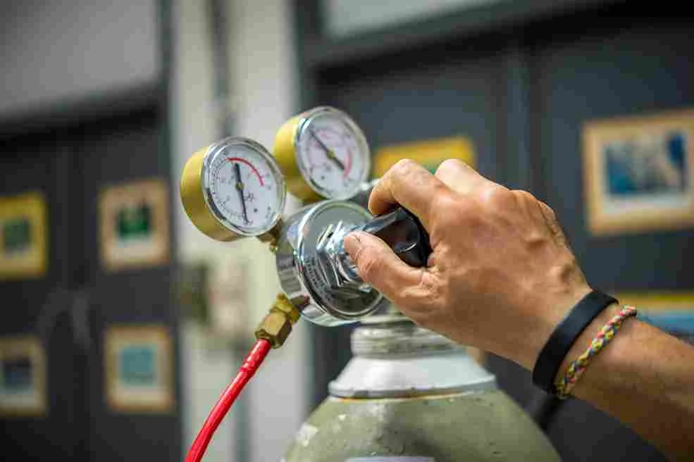 scientists-are-pressure-gauges_11zon